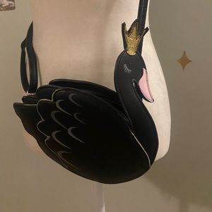 Black swan sleepyville critters crossbody purse